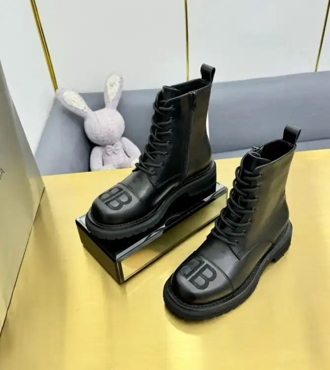 hype Balenciaga Boots