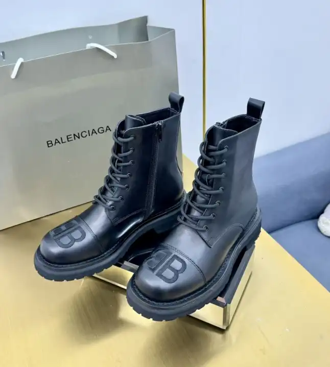 hype Balenciaga Boots