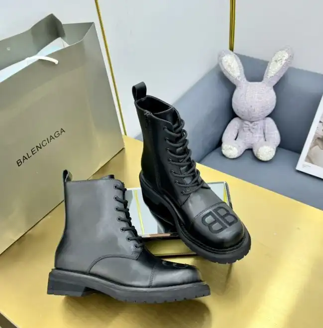 hype Balenciaga Boots