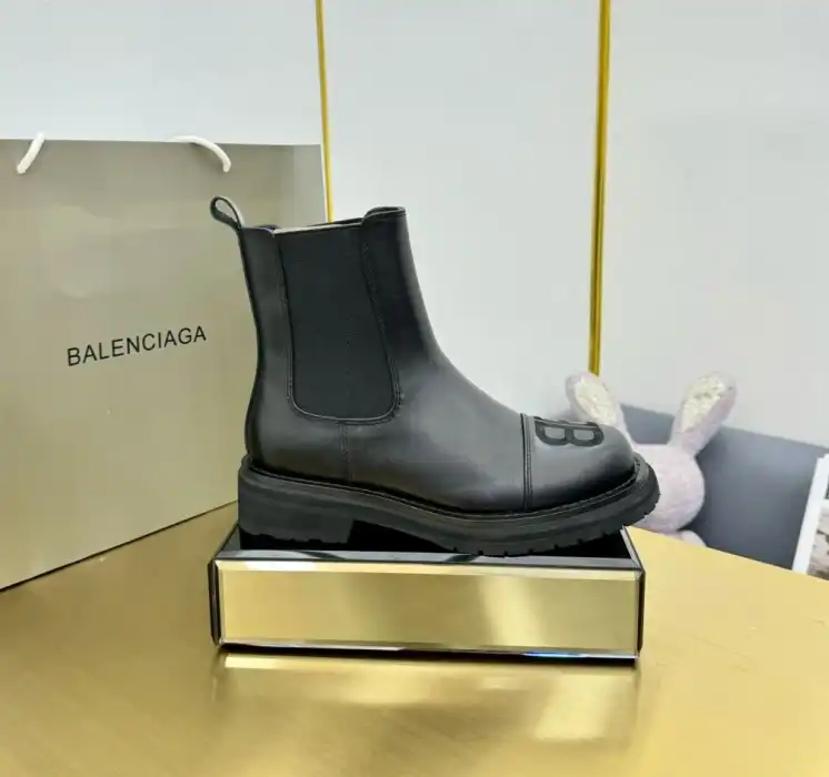 hype Balenciaga Boots