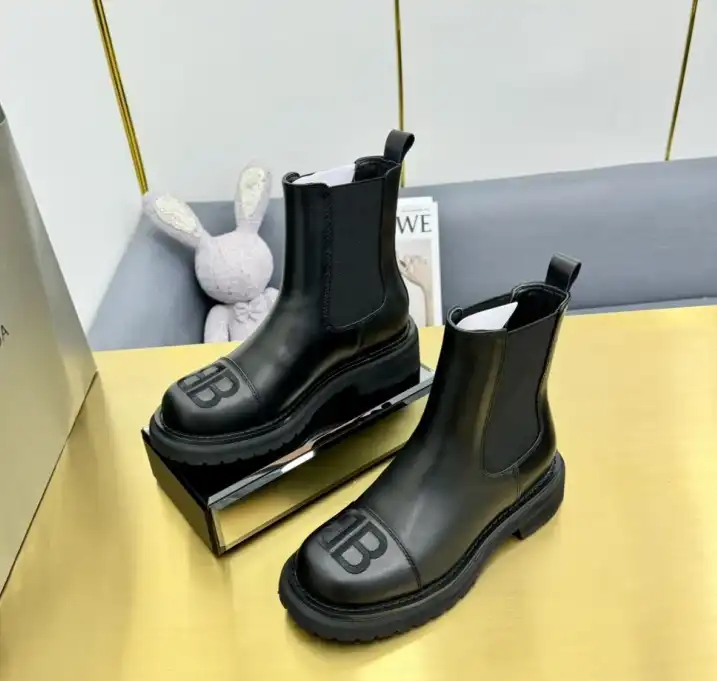 hype Balenciaga Boots