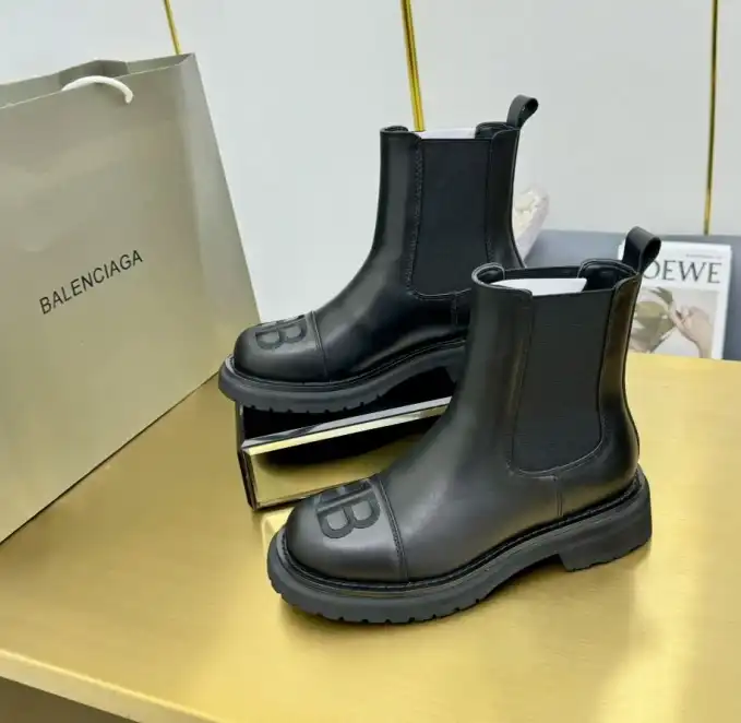 hype Balenciaga Boots