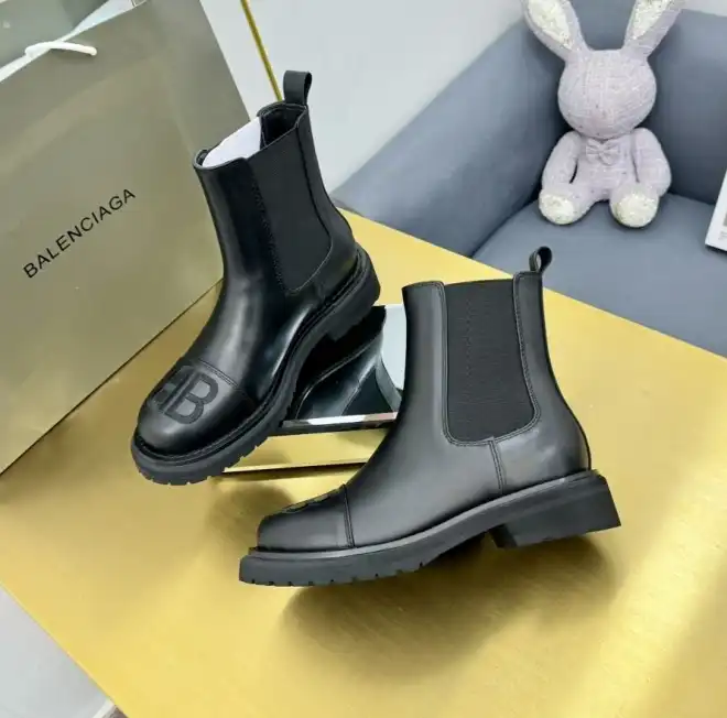 hype Balenciaga Boots