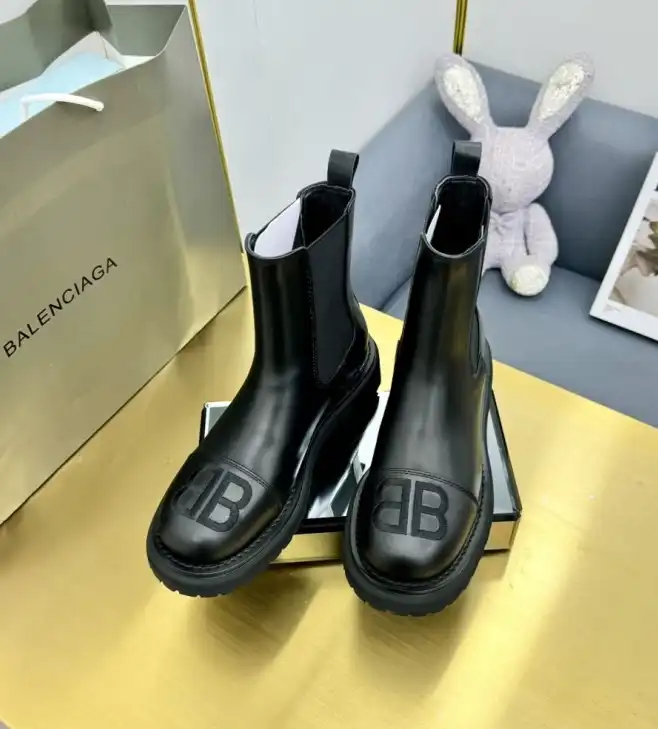 hype Balenciaga Boots