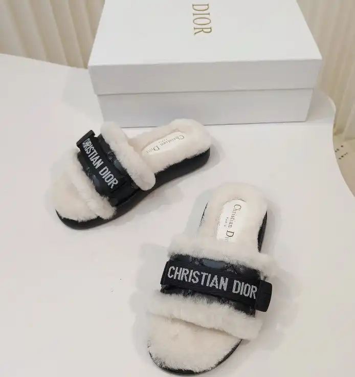 hype Christian Dior Slippers