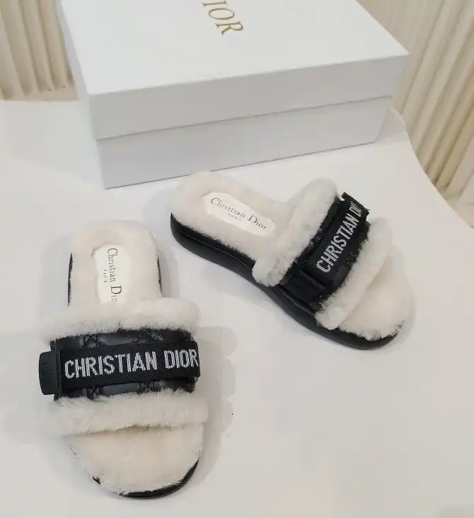 hype Christian Dior Slippers