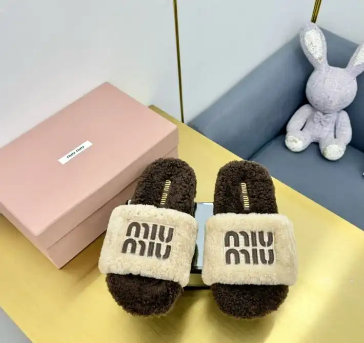 hype Miu Miu Slippers