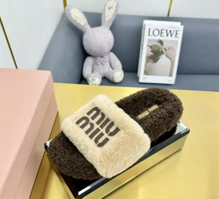 hype Miu Miu Slippers