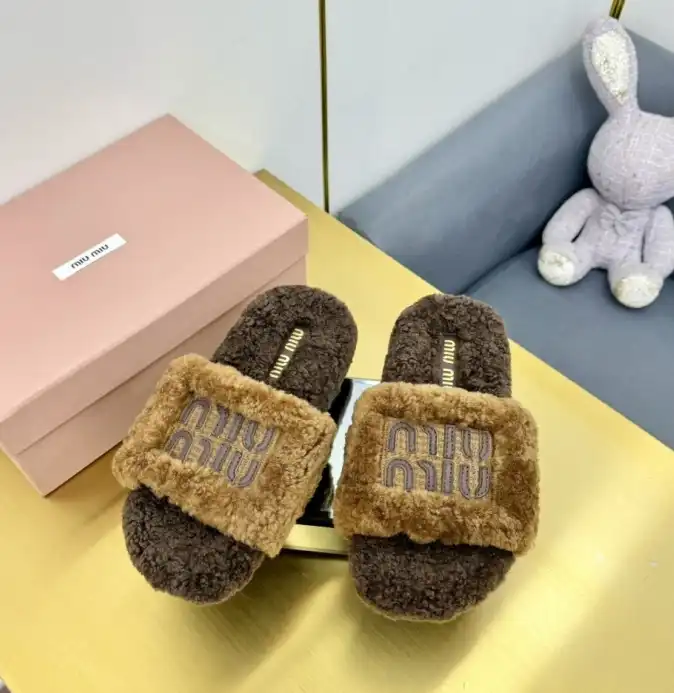 hype Miu Miu Slippers