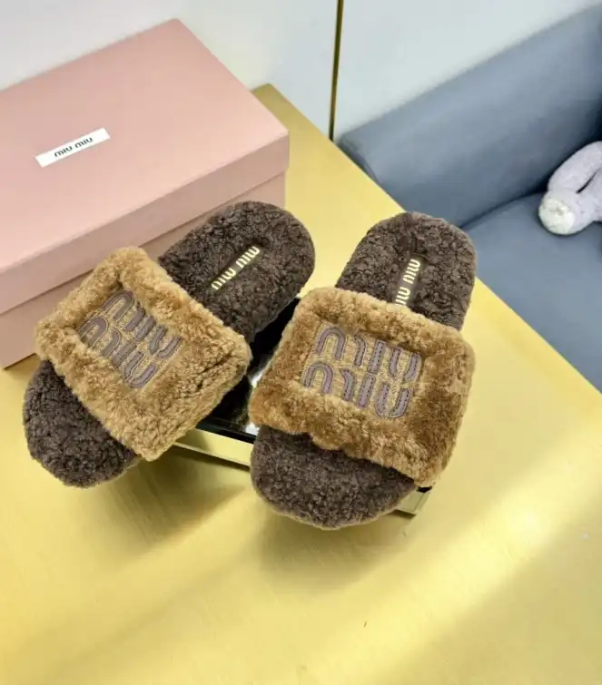 hype Miu Miu Slippers