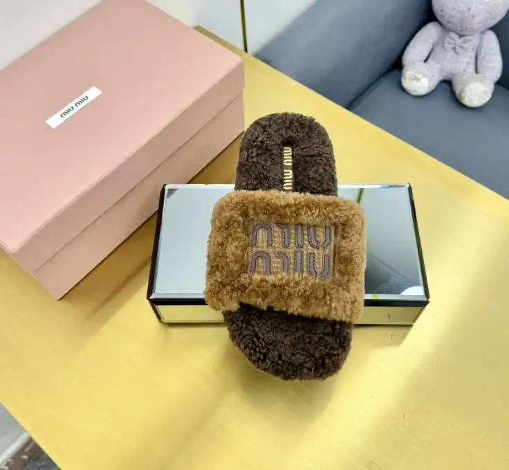 hype Miu Miu Slippers