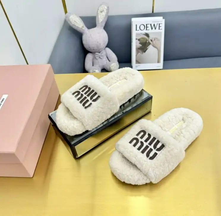 hype Miu Miu Slippers