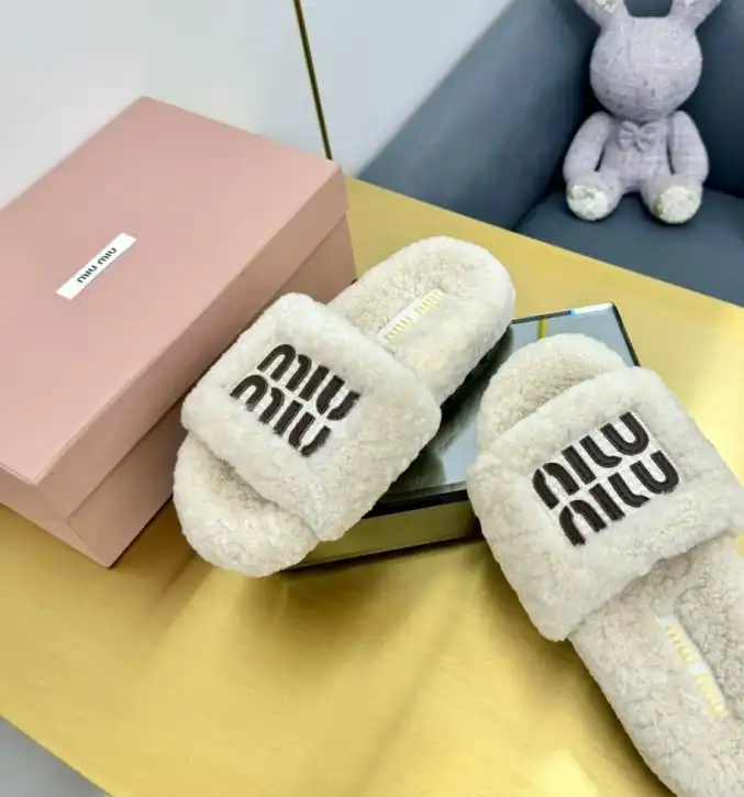 hype Miu Miu Slippers