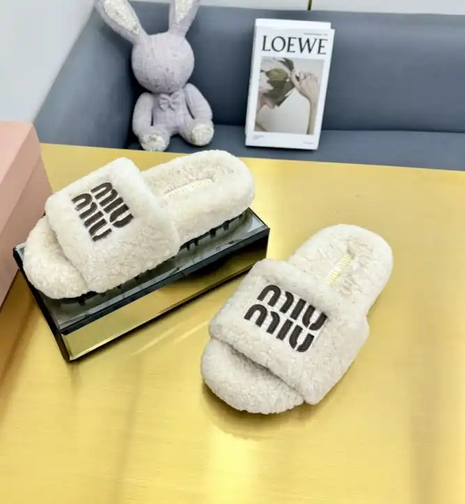 hype Miu Miu Slippers