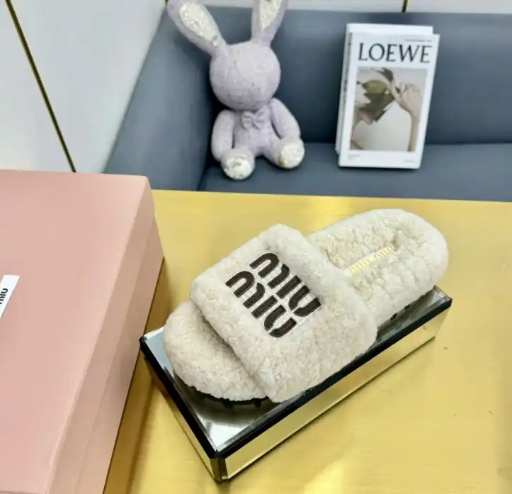 hype Miu Miu Slippers