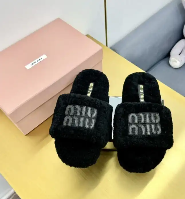 hype Miu Miu Slippers