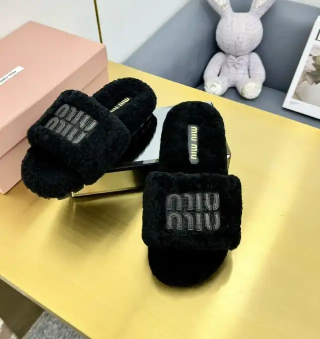 hype Miu Miu Slippers