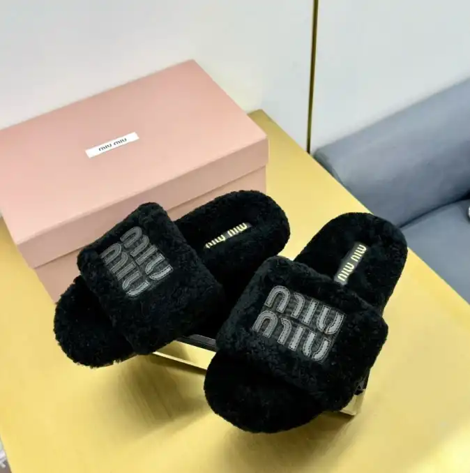 hype Miu Miu Slippers