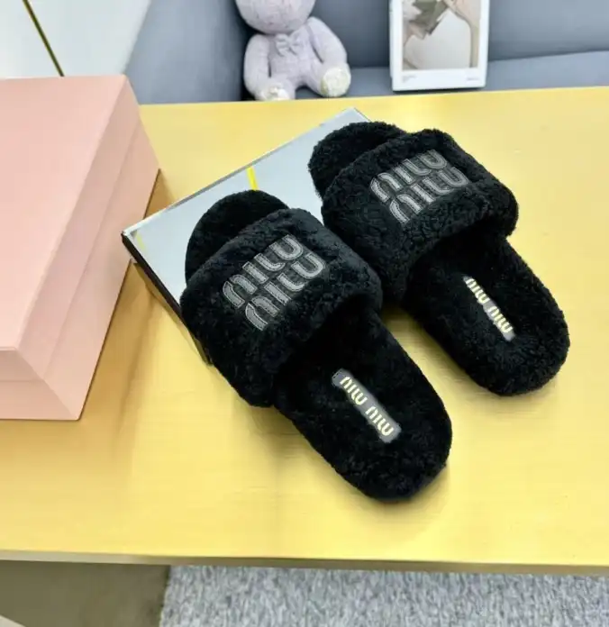 hype Miu Miu Slippers