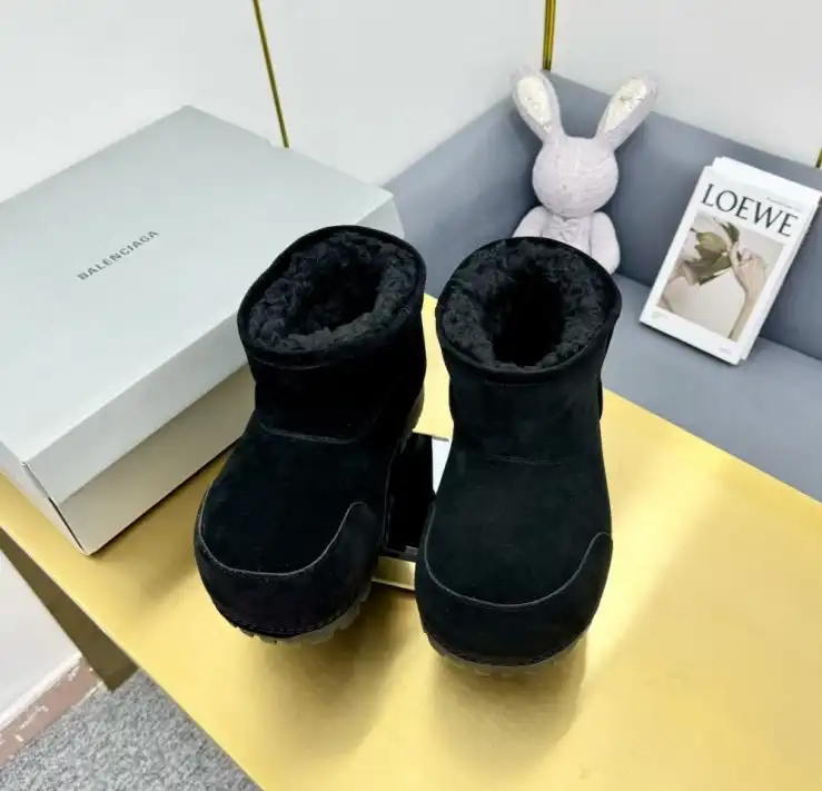 hype Balenciaga Boots