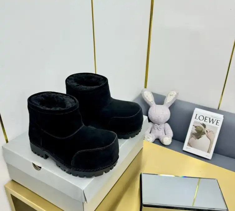 hype Balenciaga Boots