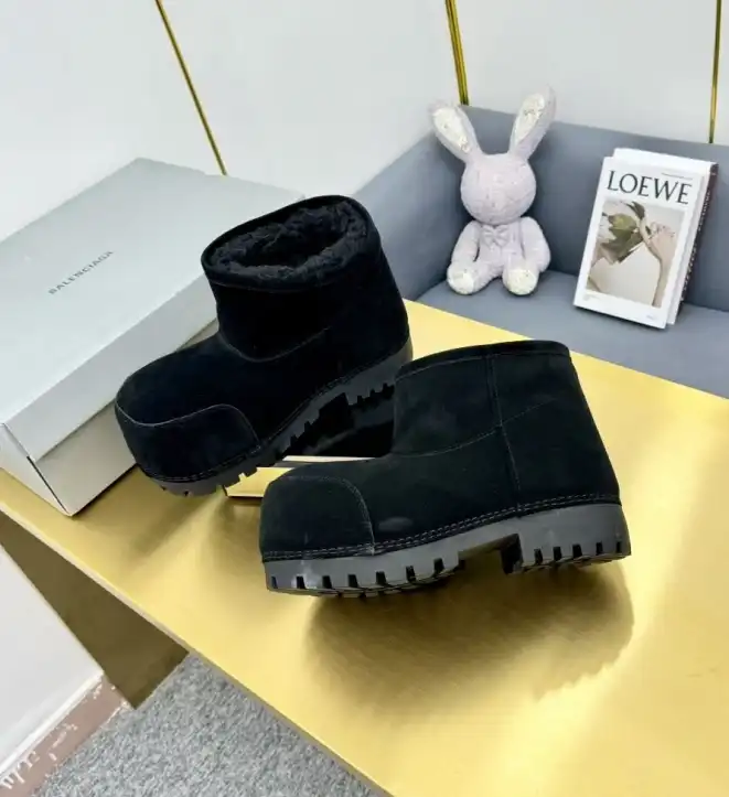 hype Balenciaga Boots