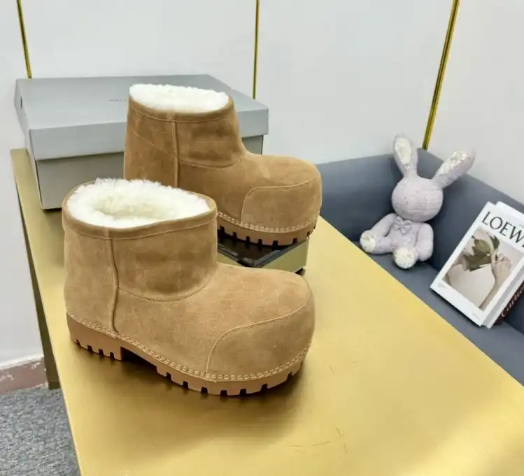 hype Balenciaga Boots