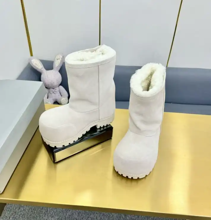 hype Balenciaga Boots