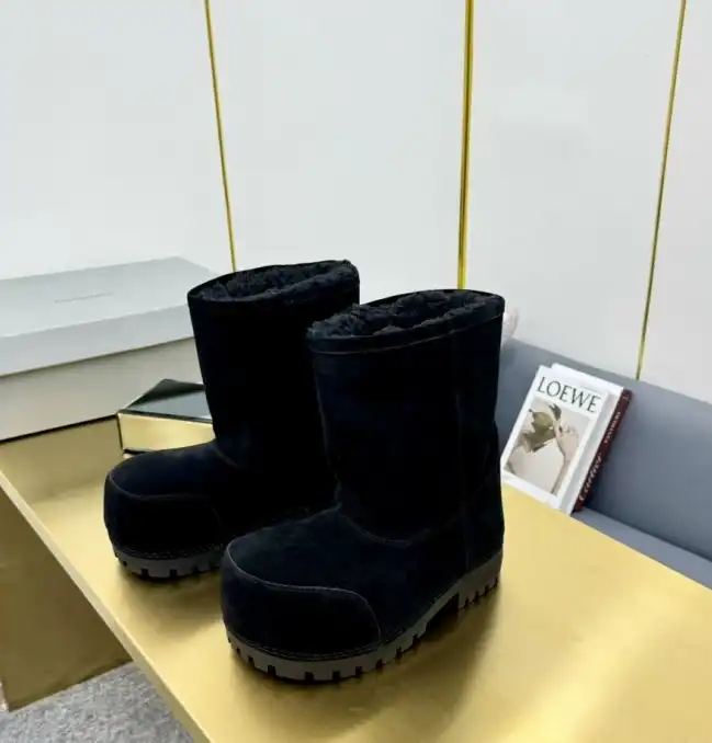 hype Balenciaga Boots