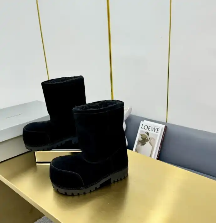 hype Balenciaga Boots