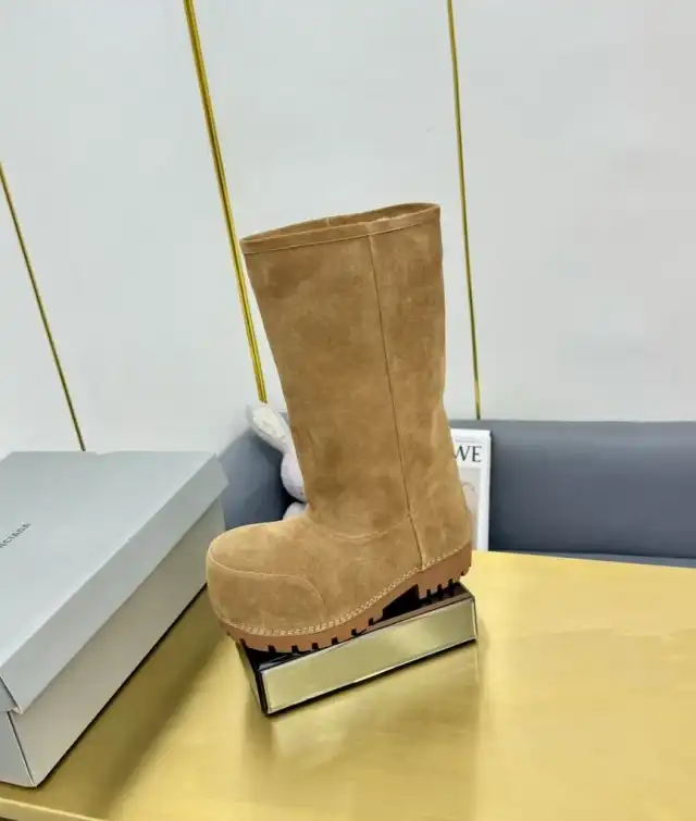 hype Balenciaga Boots