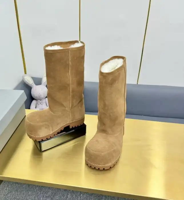 hype Balenciaga Boots