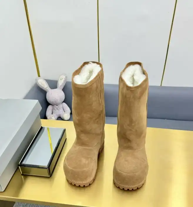 hype Balenciaga Boots