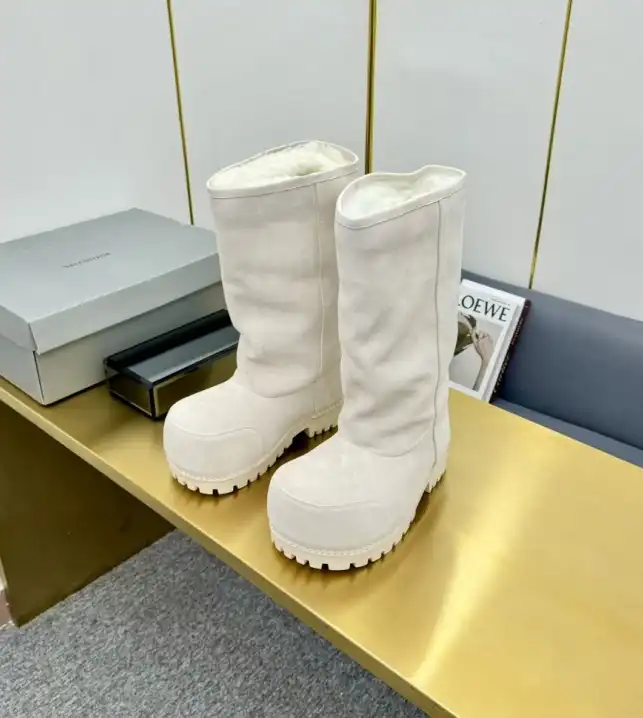 hype Balenciaga Boots