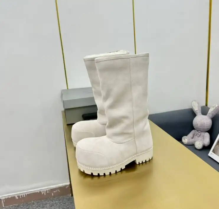 hype Balenciaga Boots