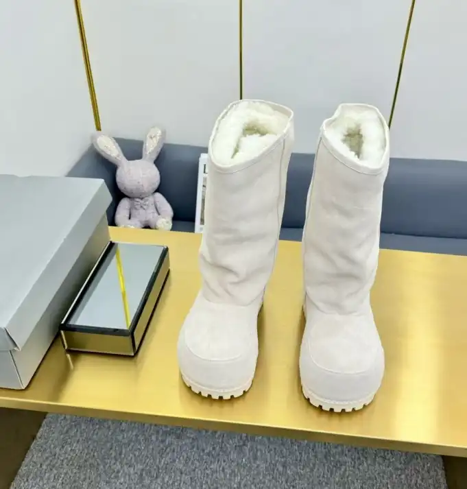 hype Balenciaga Boots