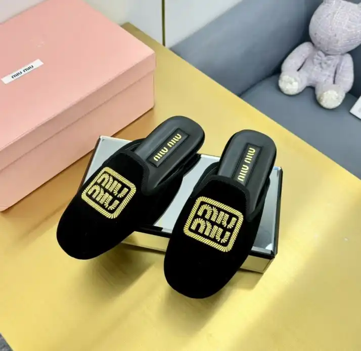 hype Miu Miu Slippers