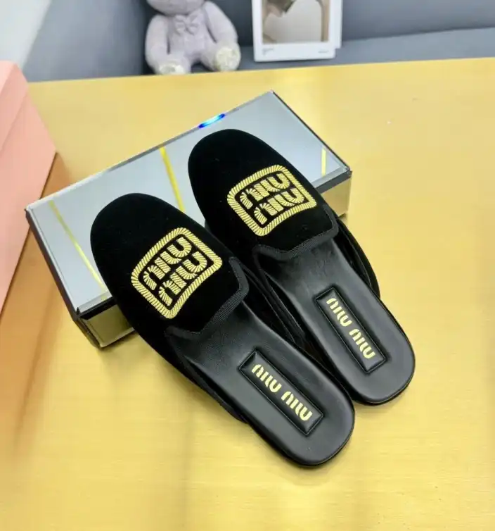 hype Miu Miu Slippers