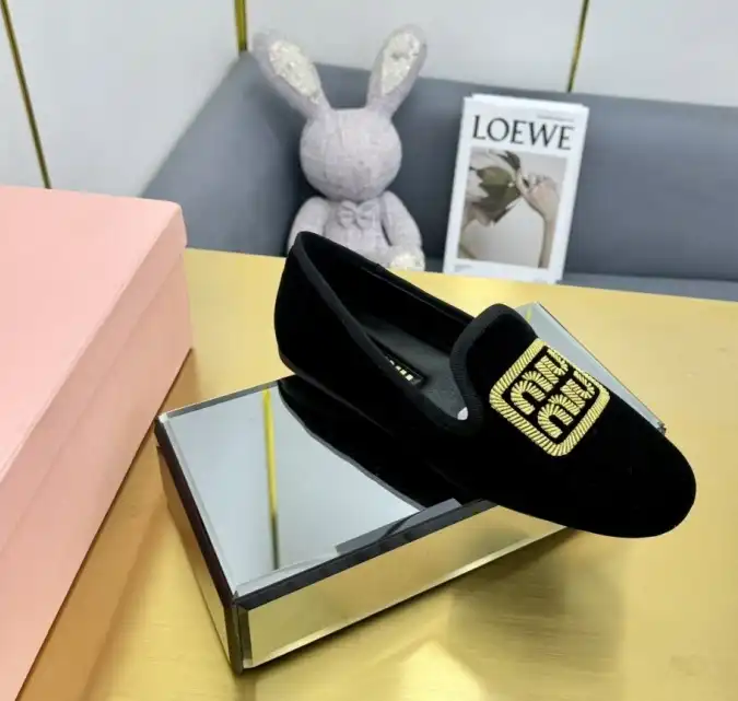 hype Miu Miu Leather Shoes