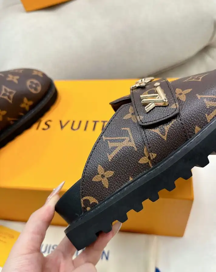 hype LV Slippers