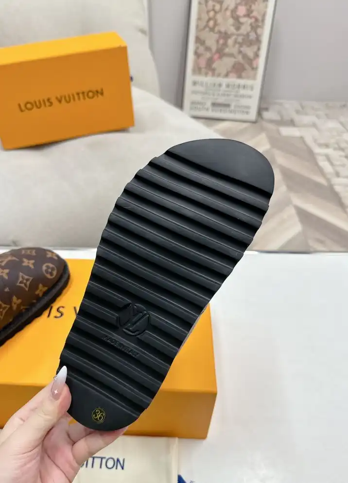 hype LV Slippers