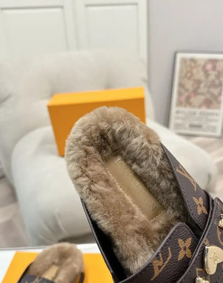 hype LV Slippers