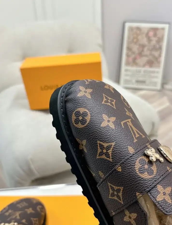 hype LV Slippers