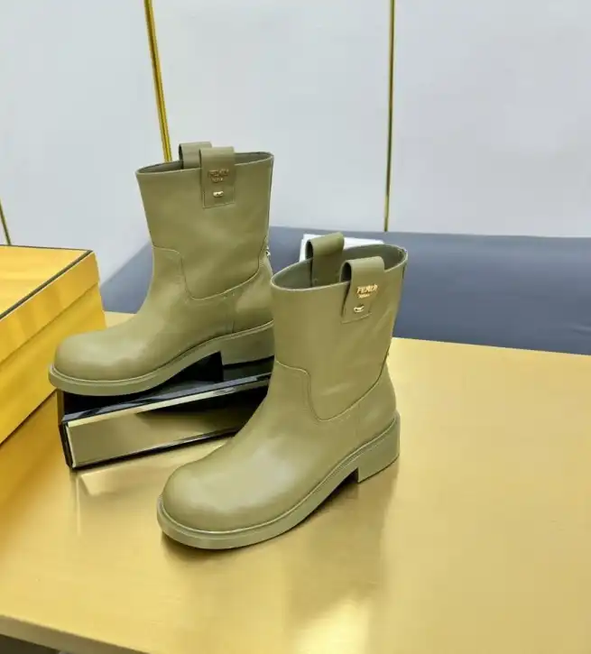 hype Fendi Boots