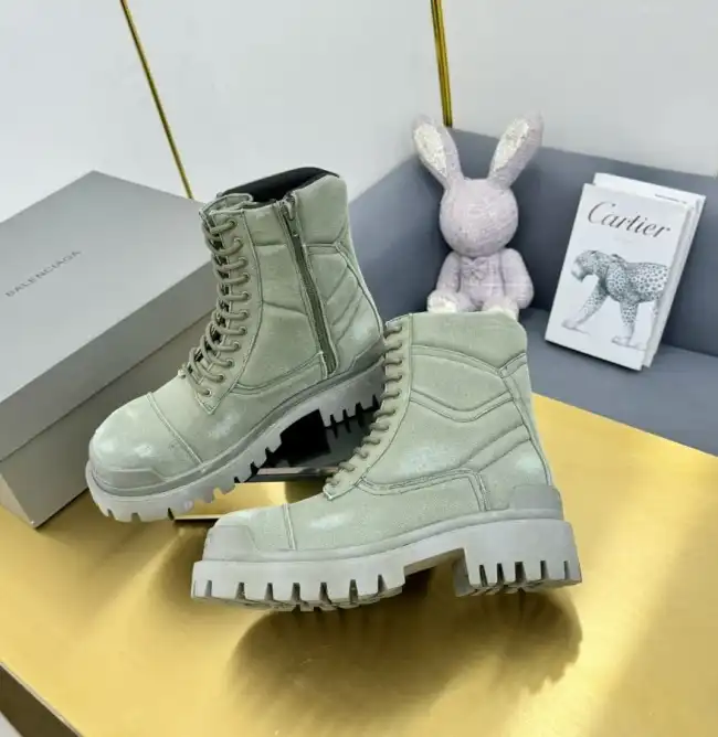 hype Balenciaga Boots