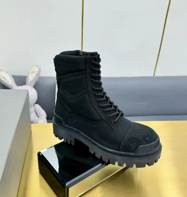 hype Balenciaga Boots