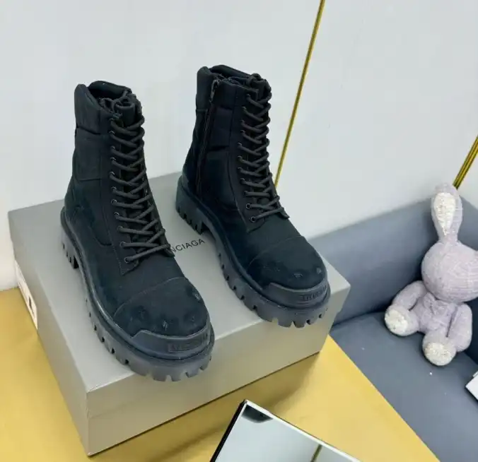 hype Balenciaga Boots