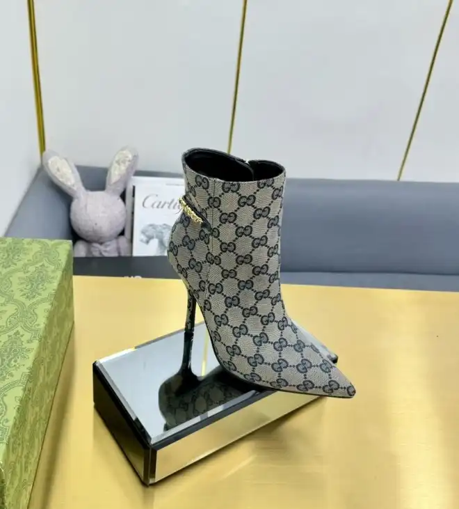 hype Gucci Boots