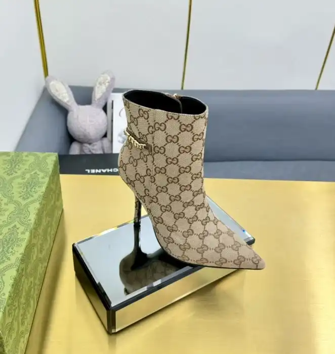 hype Gucci Boots