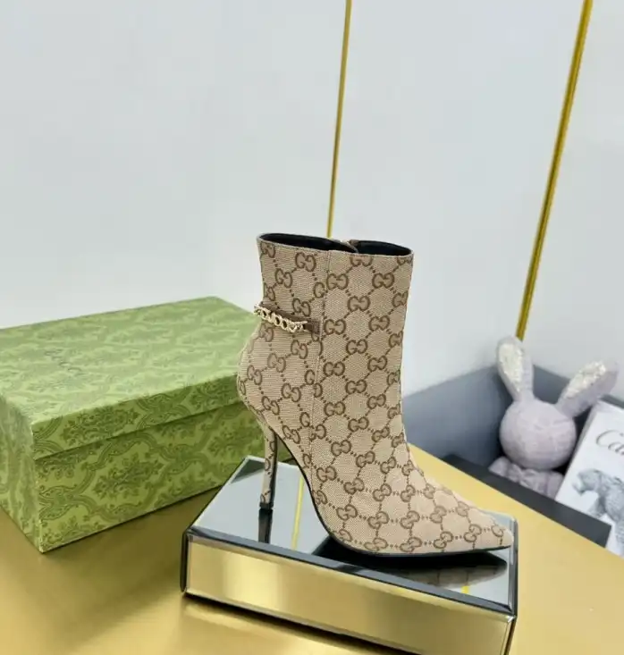 hype Gucci Boots